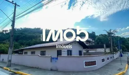 Casa com 3 Quartos, Centro de Guaramirim