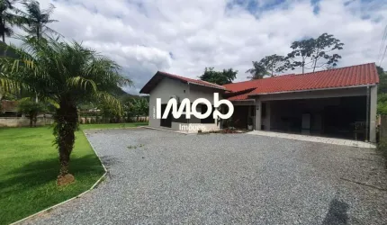 Casa com 2 suítes + 1 Quarto, Centro de Corupá