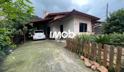 Casa com 1 Suíte + 4 Quartos, Rio Hern- Schroeder