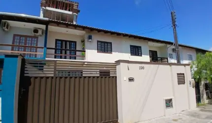 Sobrado com 3 dormitórios à venda, 100 m² por R$ 1.250.000,00 - Itacolomi - Balneário Piçarras/SC