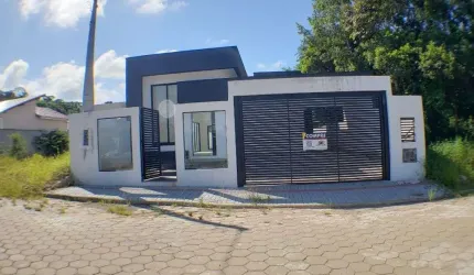 Casa com 3 Quartos e Amplo Quintal – Ótimo Acabamento no Bairro Itajuba, Barra Velha