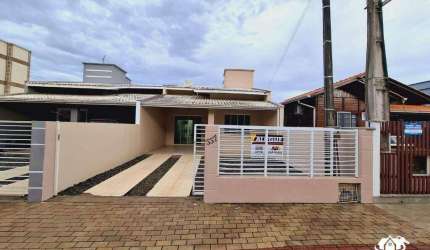 Casa com 3 Dormitórios e Amplo Quintal – Locação Anual no Bairro Itajuba, Barra Velha