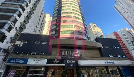 Apartamento, 03 dormitórios, locação anual no Centro de Balneário Camboriú