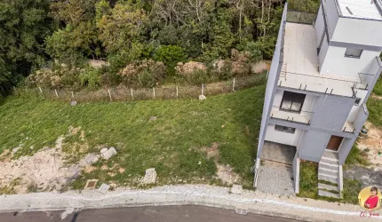 Lote em condomínio para venda possui 145 metros quadrados em Santa Cândida - Curitiba - PR