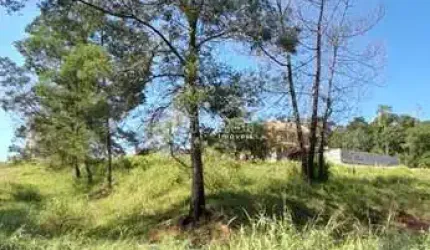 Terreno de ESQUINA no Loteamento Green Village.