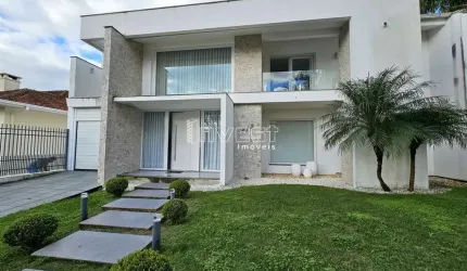 Casa  Luxuosa no centro de Santa Cruz.
