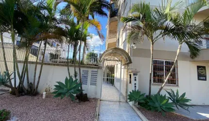 APARTAMENTO 02 DORMITÓRIOS TÉRREO COM PÁTIO PRIVATIVO NO BAIRRO AVENIDA EM SANTA