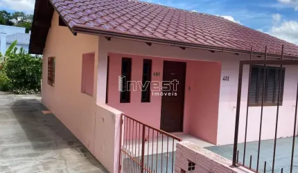CASA DESOCUPADA COM AMPLO PÁTIO NO BAIRRO INDEPENDÊNCIA EM SANTA CRUZ DO SUL