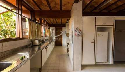 Sobrado à venda 4 suites - 8 vagas, ao lado do Guarujá Golf Club em Balneário Praia do Pernambuco, G