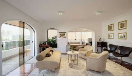 Apartamento reformado, 267 m2,4 quartos sendo 4 suítes, 3 varandas, 4 vagas, para venda, Perdizes.