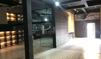 Belíssimo Prédio para locação com 333m², localizado na Rua Apucarana , esquina com a Rua Emilia Mare