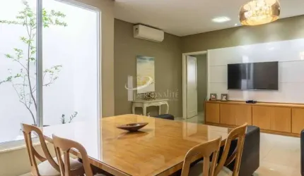 Viva na Tradição da Mooca! Sobrado Espaçoso de 2 Andares 5 dormitórios 1 suíte