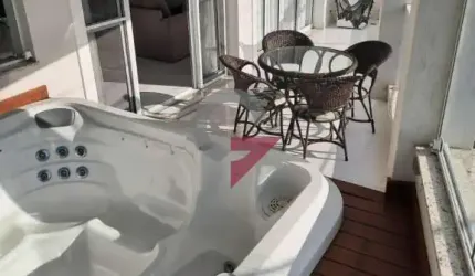 Casa com 3 quartos para alugar no Centro, Tremembé  por R$ 4.565