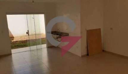 Casa com 3 quartos à venda no Granja Daniel, Taubaté  por R$ 480.000