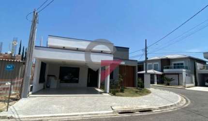 Casa em condomínio fechado com 3 quartos à venda no Parque Vera Cruz, Taubaté  por R$ 1.250.000