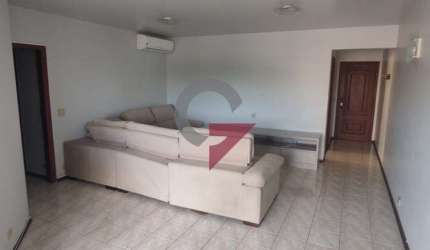 Apartamento com 3 quartos à venda no Centro, Taubaté  por R$ 530.000