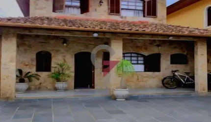 Casa com 4 quartos à venda no Centro, Ubatuba  por R$ 850.000