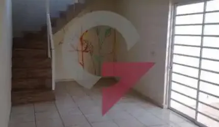 Casa com 3 quartos à venda na Vila São José, Taubaté  por R$ 352.000