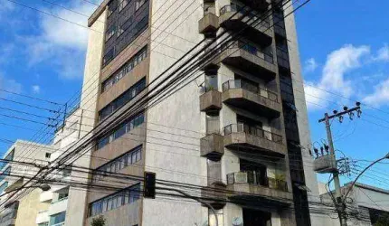 Apartamento 4 quartos, 2 suítes, 2 vagas. Alto padrão com ampla vista, salão de festas e piscina em localização privilegiada no bairro Santa Helena.
