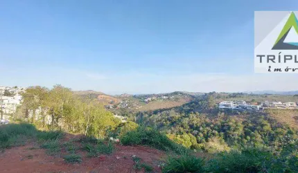 Terreno com vista deslumbrante e permanente no condomínio Portal do Aeroporto. Localização privilegiada na rua principal e próximo da portaria.