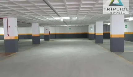 Vaga de garagem em localização privilegiada no Centro. Prédio novo e moderno com acesso por 2 ruas.