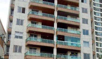 Apartamento 3 quartos com suíte, ampla sala em L, cozinha planejada, ampla área de serviço, elevadores, vaga livre numerada. Localização privilegiada!