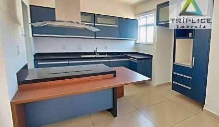 Apartamento duplex 2 quartos com suíte, 3 banheiros, cozinha com ilha, vaga, elevador nos 2 pisos. Localização privilegiada no bairro Cascatinha.