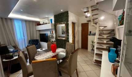 Cobertura duplex na quadra da praia de Icaraí, 4 quartos, 1 suíte, 1 vaga. Lazer completo.