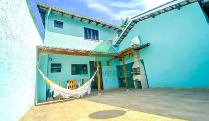 Luxuosa Casa Mobiliada e Reformada na Praia de Boiçucanga