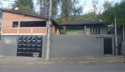 Casa com 2 dormitórios para alugar, 100 m² por R$ 2.740,00/mês - Vila Nova - Novo Hamburgo/RS