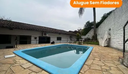 Casa com 3 dormitórios para alugar, 290 m² por R$ 5.718,00/mês - Boa Vista - Novo Hamburgo/RS