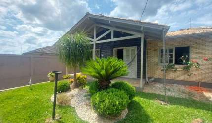 Casa com 3 dormitórios para alugar, 217 m² por R$ 4.965,00/mês - Blumenburg - Campo Bom/RS