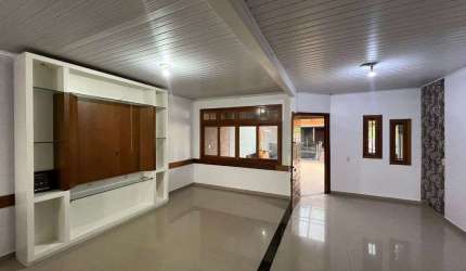 Casa com 3 dormitórios para alugar, 150 m² por R$ 4.230/mês - Boa Saúde - Novo Hamburgo/RS