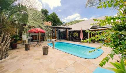 Casa com 3 dormitórios à venda, 264 m² por R$ 795.000,00 - Floresta - Estância Velha/RS