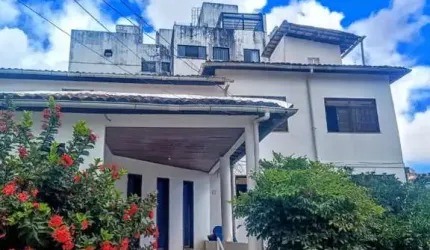 Oportunidade Única: Casa em Pernambués, Salvador!
