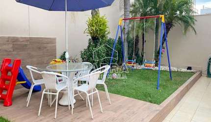 VENDE-SE RESIDÊNCIA NO JARDIM SÃO DOMINGOS - MARILIA/SP