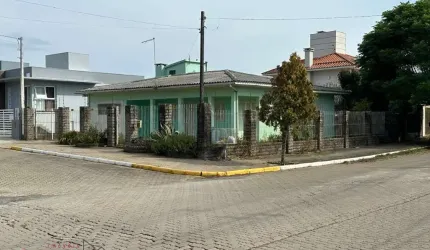 Casa em condomínio fechado com 3 quartos à venda na São João Calábria, 00, Belvedere, Farroupilha por R$ 600.000