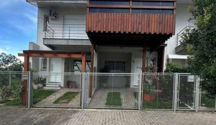 Casa em condomínio fechado com 2 quartos à venda na Rio Grande, 49, Pio X, Farroupilha por R$ 425.000