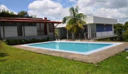 Casa com 4/4, sendo 2 suítes à venda, 350 m² por R$ 1.200.000 - Parque Jardim da Serra - Juiz de Fora/MG