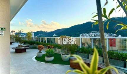 Studio mobiliado no Centro por R$320.000
