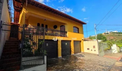 Casa com 4 quartos à venda, 250 m² por R$ 1.600.000 - Bom Clima - Juiz de Fora/MG
