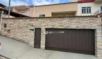 Casa com 3 quartos à venda, 221 m² por R$ 699.990 - Parque Independência - Juiz de Fora/MG