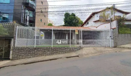 Casa com 4 Quartos para alugar, 170 m² por R$ 5.500/mês - Paineiras - Juiz de Fora/MG