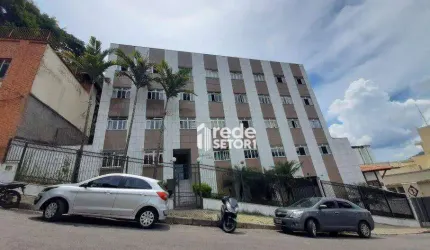 Quarto e Sala com Área Aberta – Localização Estratégica na Rua Halfeld