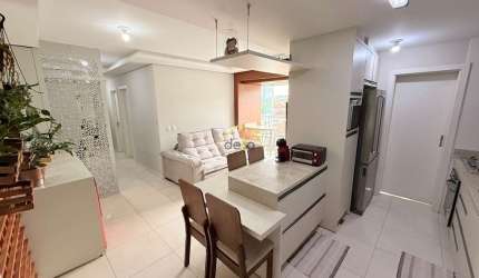 Apartamento mobiliado com 2 vagas de garagem no Bom Retiro!