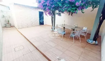 Casa com 3 quartos à venda, bairro Cidade Jardim - Uberlândia/MG