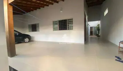 Casa com 4 quartos à venda no Bairro Luizote de Freitas - Uberlândia/MG