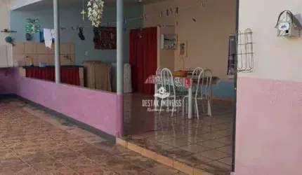 Casa com 4 quartos à venda no Bairro Luizote de Freitas - Uberlândia/MG
