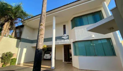 Sobrado com 3 quartos à venda, bairro Morada da Colina - Uberlândia/MG