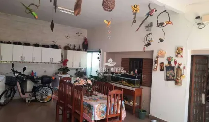 Sobrado com 3 quartos à venda, bairro Minas Gerais - Uberlândia/MG